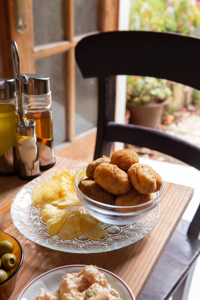 Historia del tapeo en Sevilla