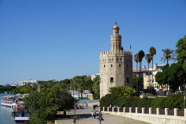 qué ver cerca de la Torre del Oro Sevilla qué ver cerca de la Torre del Oro Sevilla